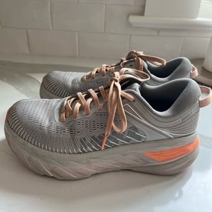 Hoka Bondi 7 - womens 6 wide